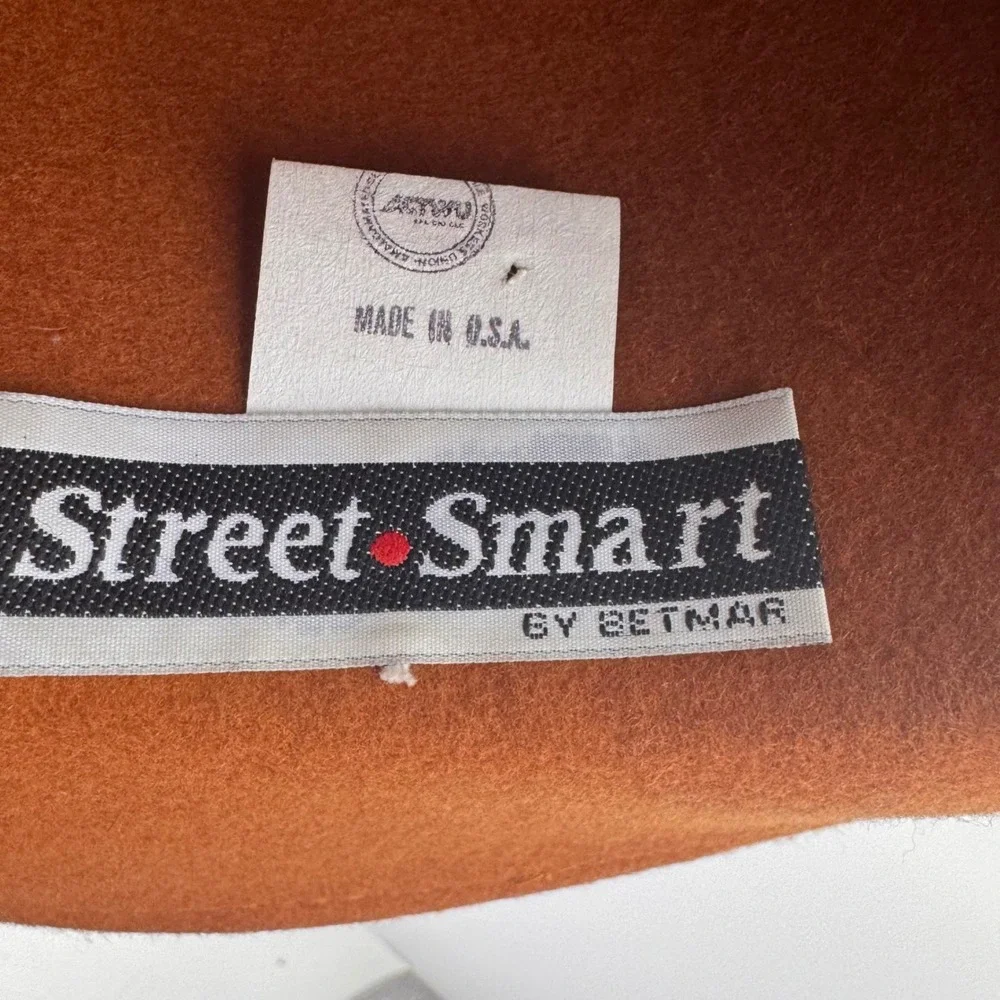 Street‎ Smart by Betmar Rust Brown 100% Wool Felt Fedora Hat Made in USA Concho